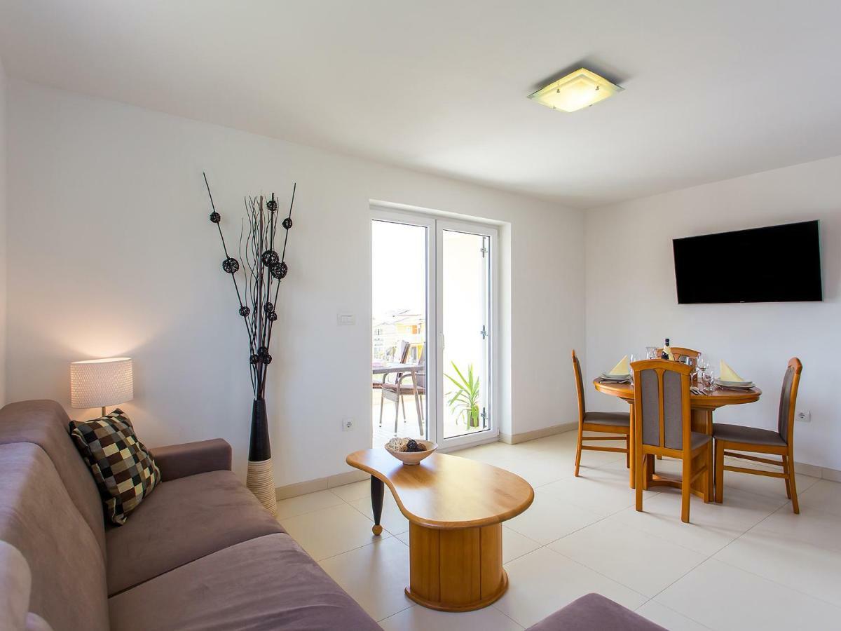 Apartment Maestral Πόρετς Εξωτερικό φωτογραφία