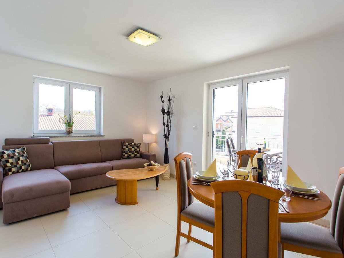 Apartment Maestral Πόρετς Εξωτερικό φωτογραφία