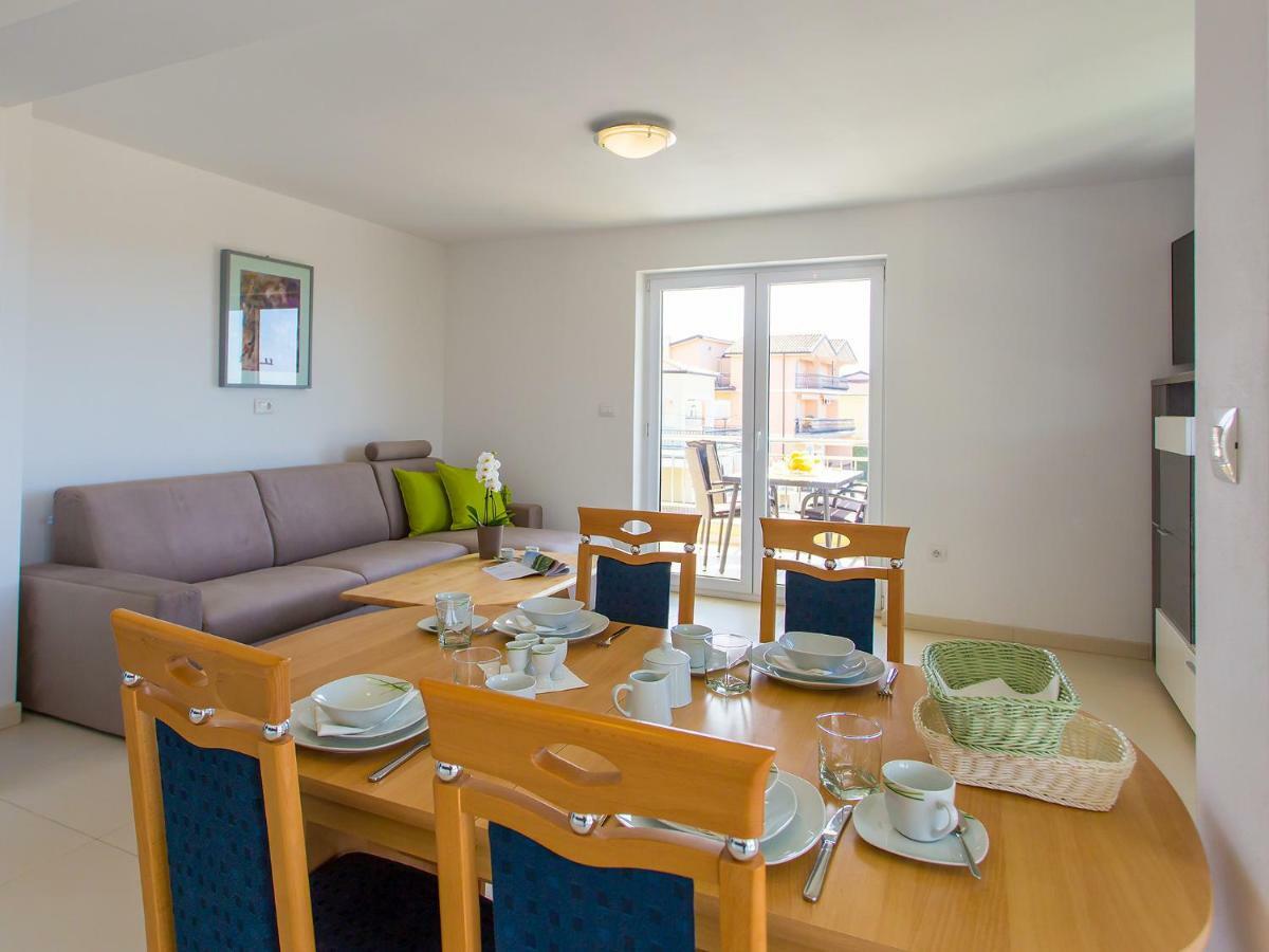 Apartment Maestral Πόρετς Εξωτερικό φωτογραφία