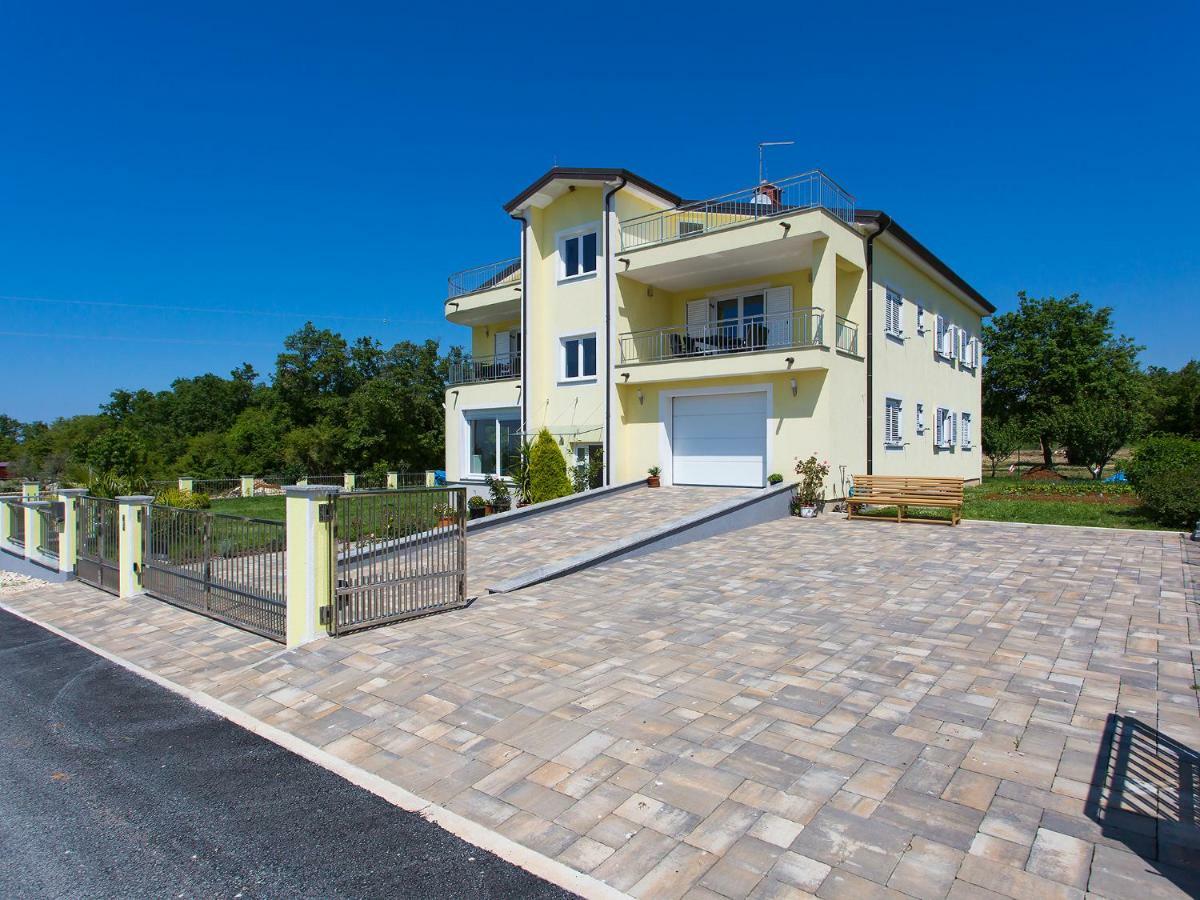 Apartment Maestral Πόρετς Εξωτερικό φωτογραφία