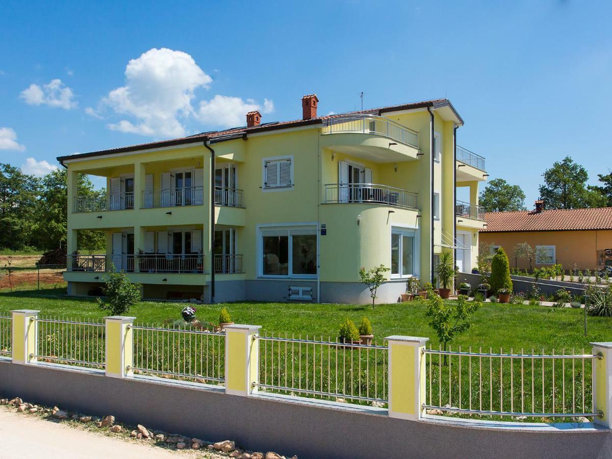 Apartment Maestral Πόρετς Εξωτερικό φωτογραφία